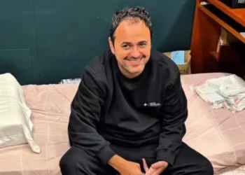 Em greve de fome por risco de perda do mandato, Glauber Braga começa a passar mal