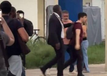 Militantes de direita são agredidos e expulsos da UFF em Niterói