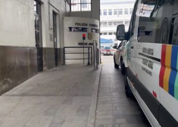 Polícia Federal desmantela fábrica ilegal de cigarros e resgata 22 em trabalho escravo no Rio