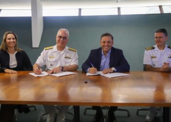 Prefeitura e Marinha firmam acordo de cooperação técnica para reforçar segurança na orla – Prefeitura Municipal de Niterói