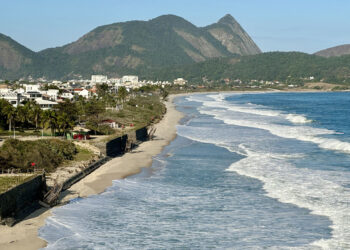 Alerta de ressaca em Niterói com ondas de até 2,5 metros