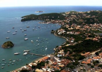 Desconto de 15% em hotéis para mulheres viajando sozinhas e professores