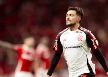 flamengo ganha do Inter novamente e passa na Libertadores