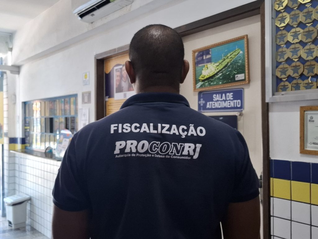 Governo do Rio anuncia concurso do Procon-RJ com salários de até R$ 9 mil