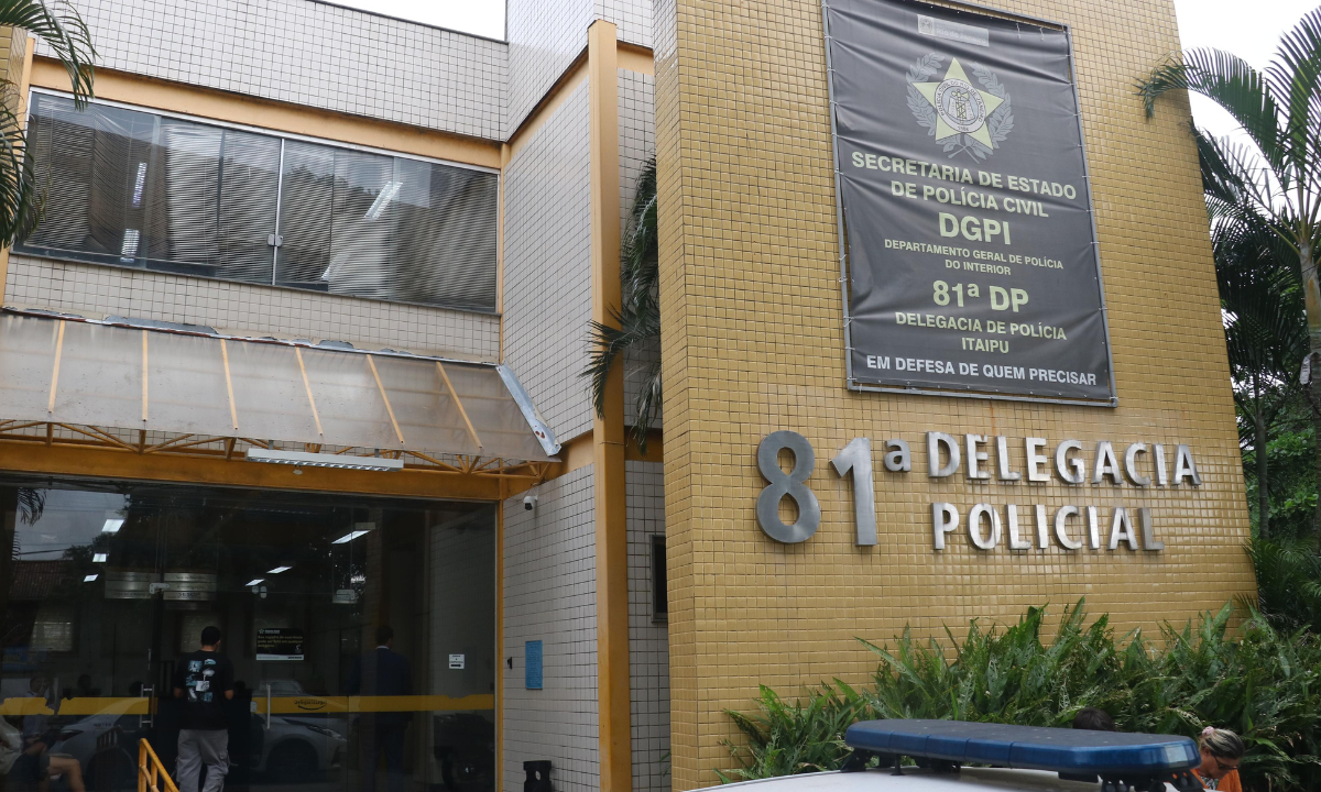 Homem é preso com mais de 350 trouxinhas de drogas em Niterói | Enfoco