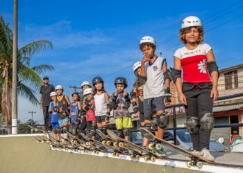 Projeto ‘Skate em Ação’ leva esporte e inclusão para crianças e adolescentes de Itaguaí
