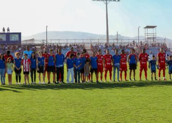 Alunos de escola municipal de Maricá vivem emoção ao entrar no gramado do Estádio Municipal João Saldanha
