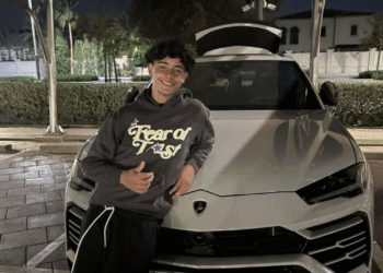Ainda sem poder dirigir, filho de Cristiano Ronaldo ganha carro de luxo aos 15 anos
