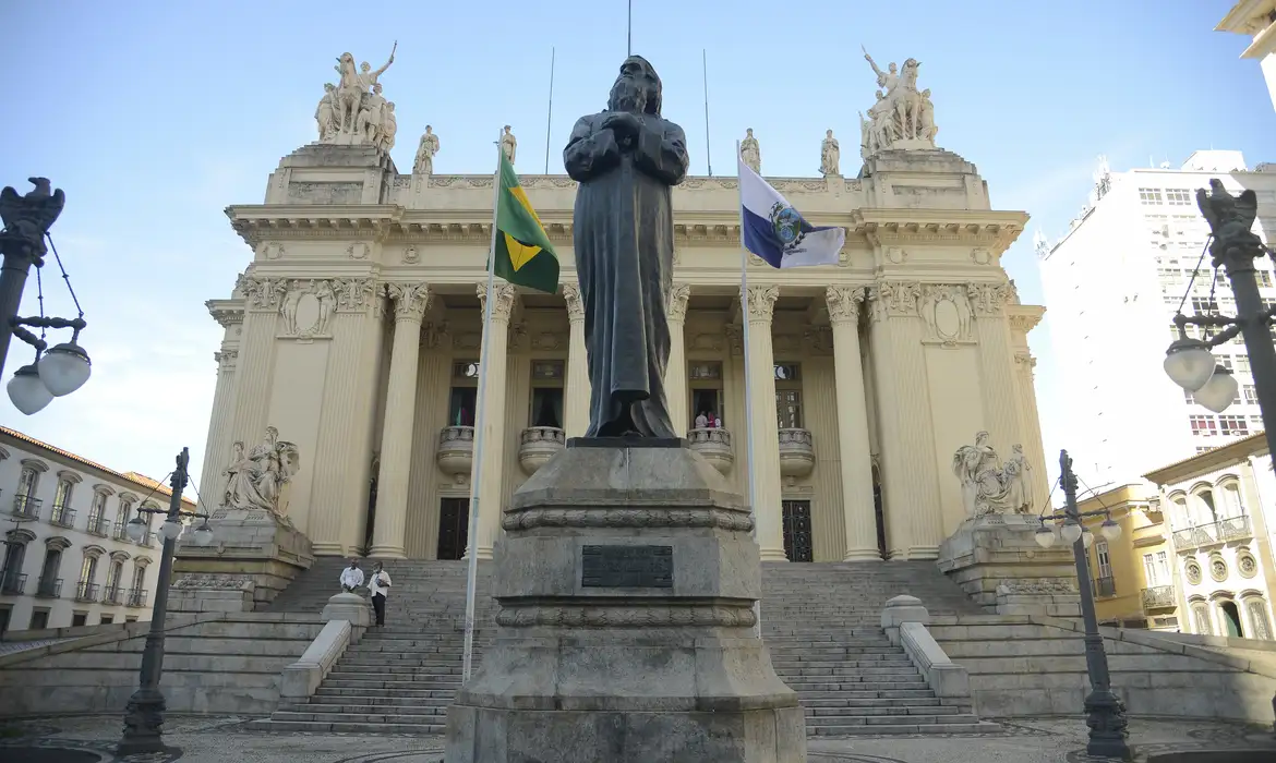 Concurso da Alerj oferece vagas de níveis médio e superior