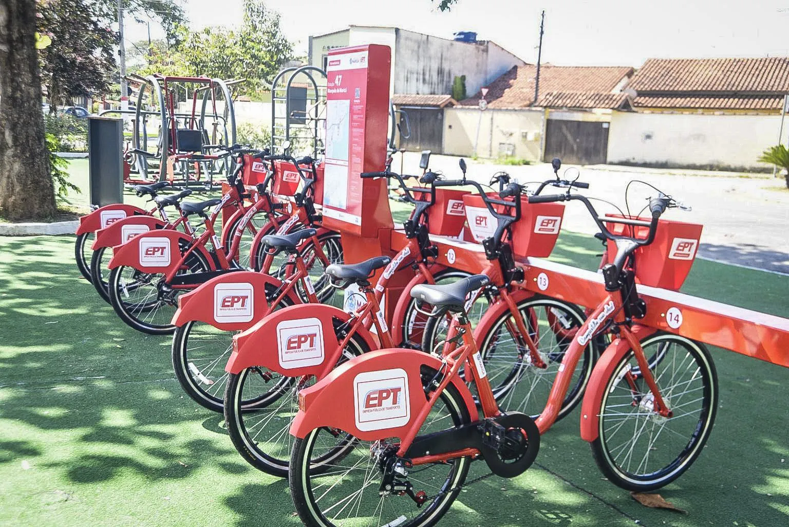 Maricá libera nova estação das bicicletas compartilhadas "vermelhinhas"