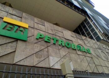 Petrobras anuncia a retomada das atividades no campo de Tupi, em Angra