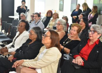 Prefeitura de Maricá capacita turma de idosos no curso 6.0 Digital, que oferece aulas de informática e redes sociais