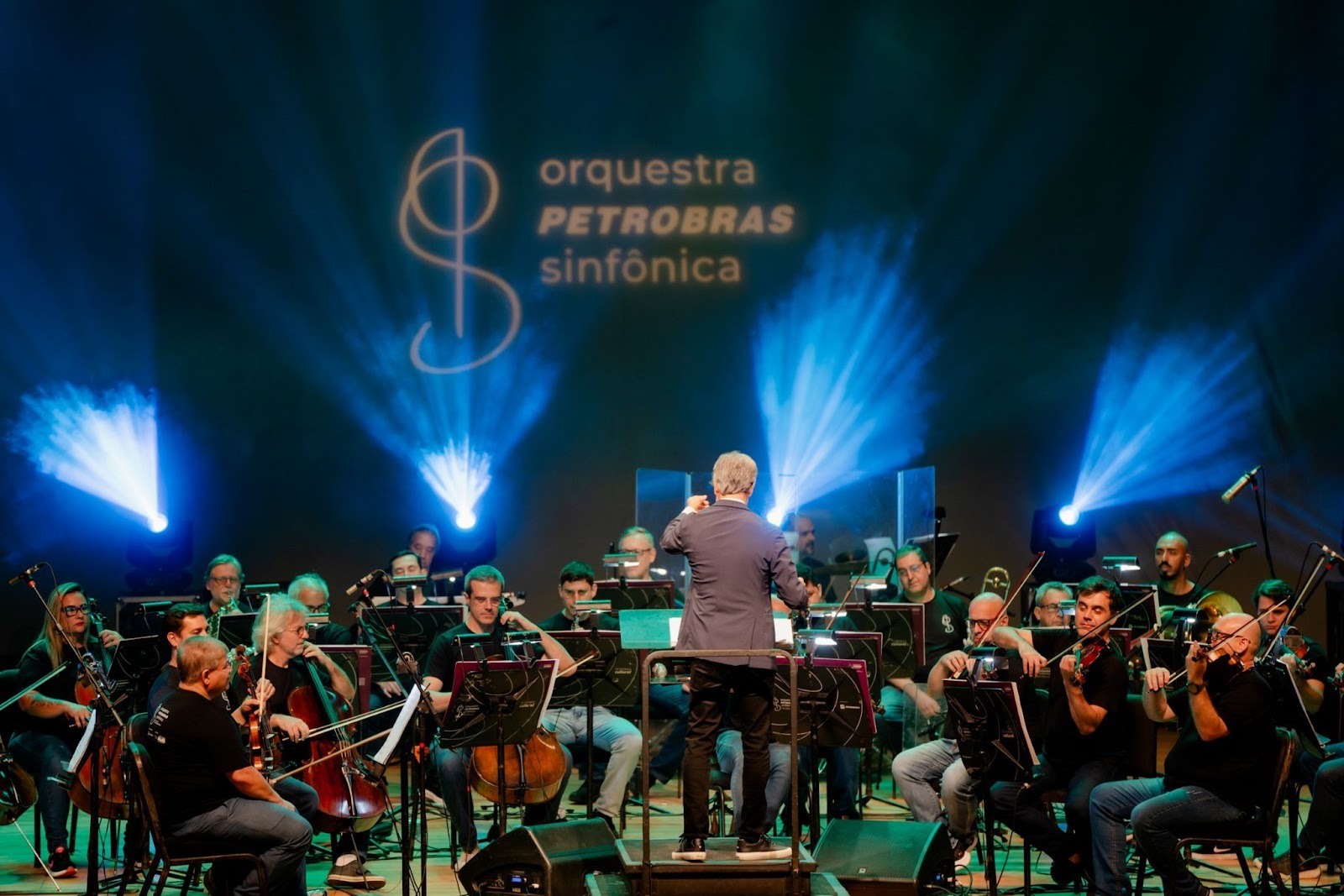 Teatro Raul Cortez, em Duque de Caxias, recebe show gratuito da Orquestra Petrobras Sinfônica