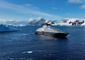 Temporada de cruzeiros começa no Rio com chegada do megaiate