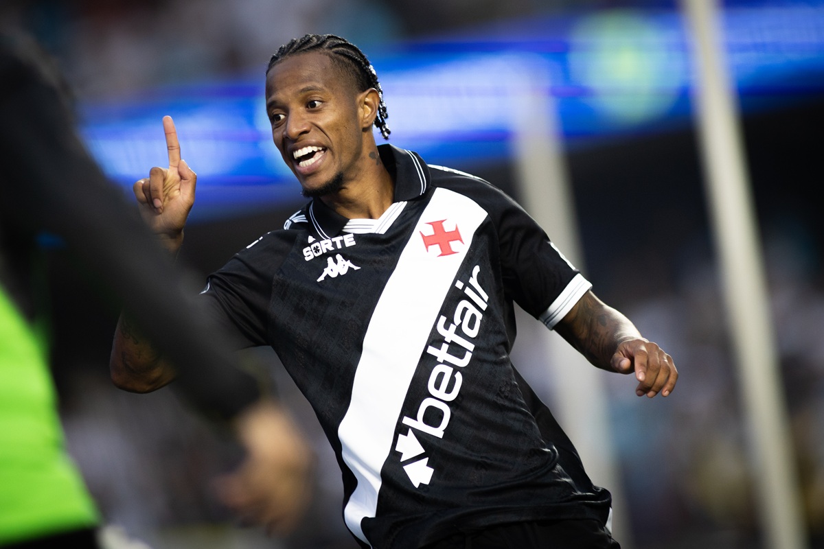 Vasco deve ter Lucas Oliveira e Tchê Tchê como titulares contra o Palmeiras; veja provável escalação