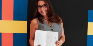 Escritora niteroiense Ananda Falcão lança o livro ‘Reconstrução Poética’ na UFF