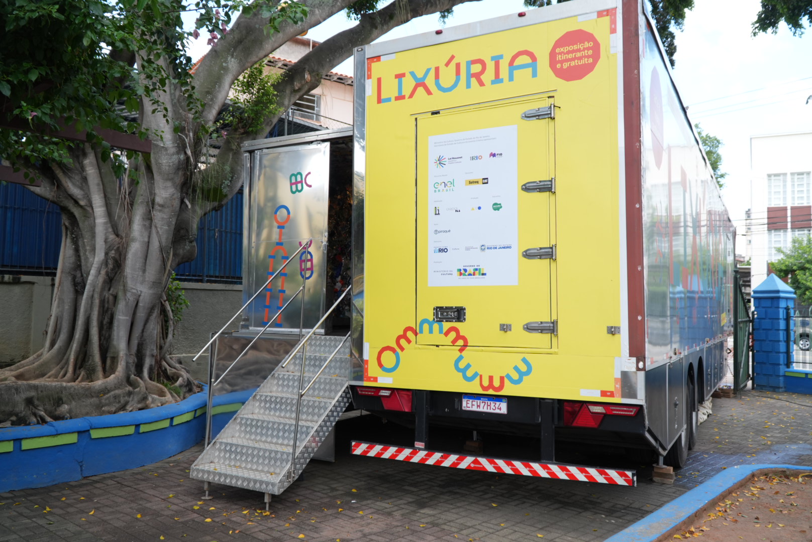 Mostra Lixúria reúne arte e educação ambiental na Praça Zé Garoto com entrada gratuita.