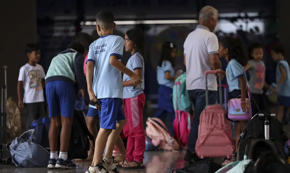 Matrículas da rede estadual abrem nesta quinta (13)