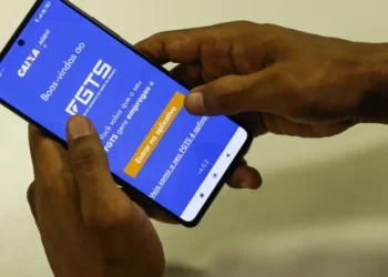 Novas regras do FGTS limitam antecipação do saque-aniversário