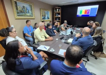 Maricá e Enel traçam plano para reduzir quedas de energia