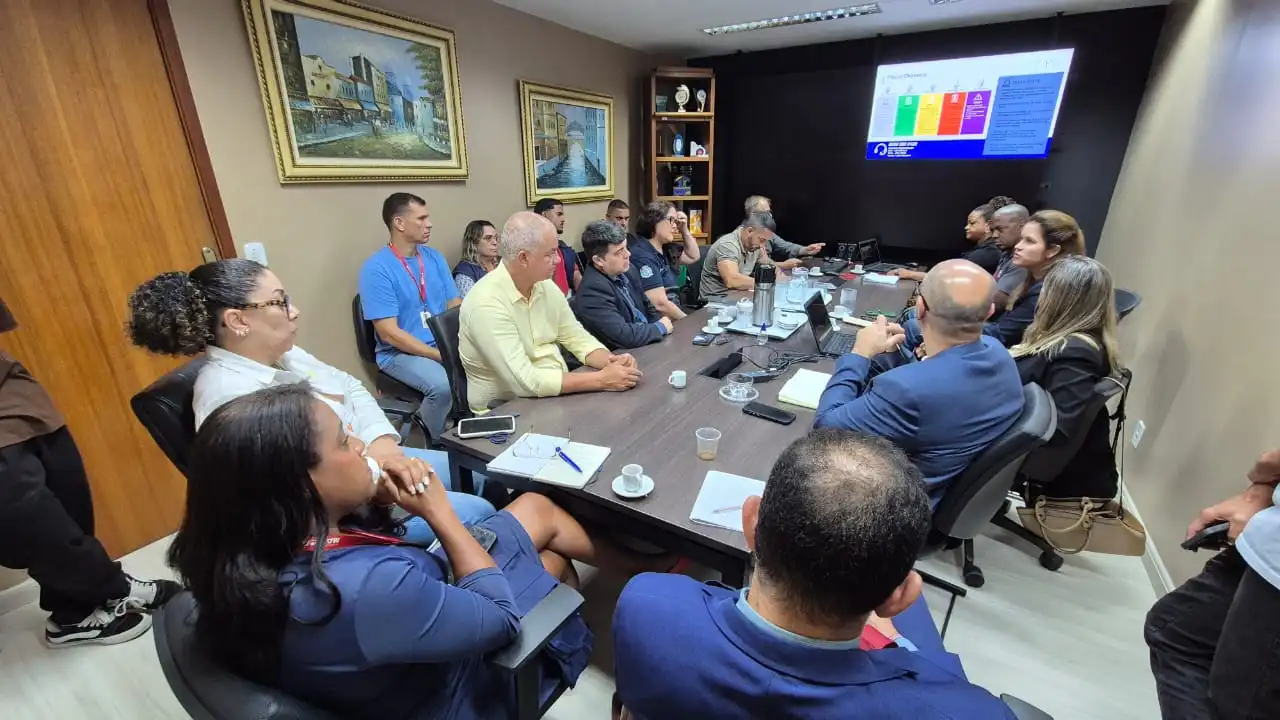 Maricá e Enel traçam plano para reduzir quedas de energia