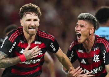 Flamengo vence Santos 3 a 2