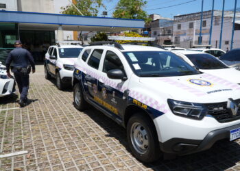 Patrulha Maria da Penha de São Gonçalo recebe duas novas viaturas para reforçar o atendimento e a proteção às mulheres vítimas de violência.