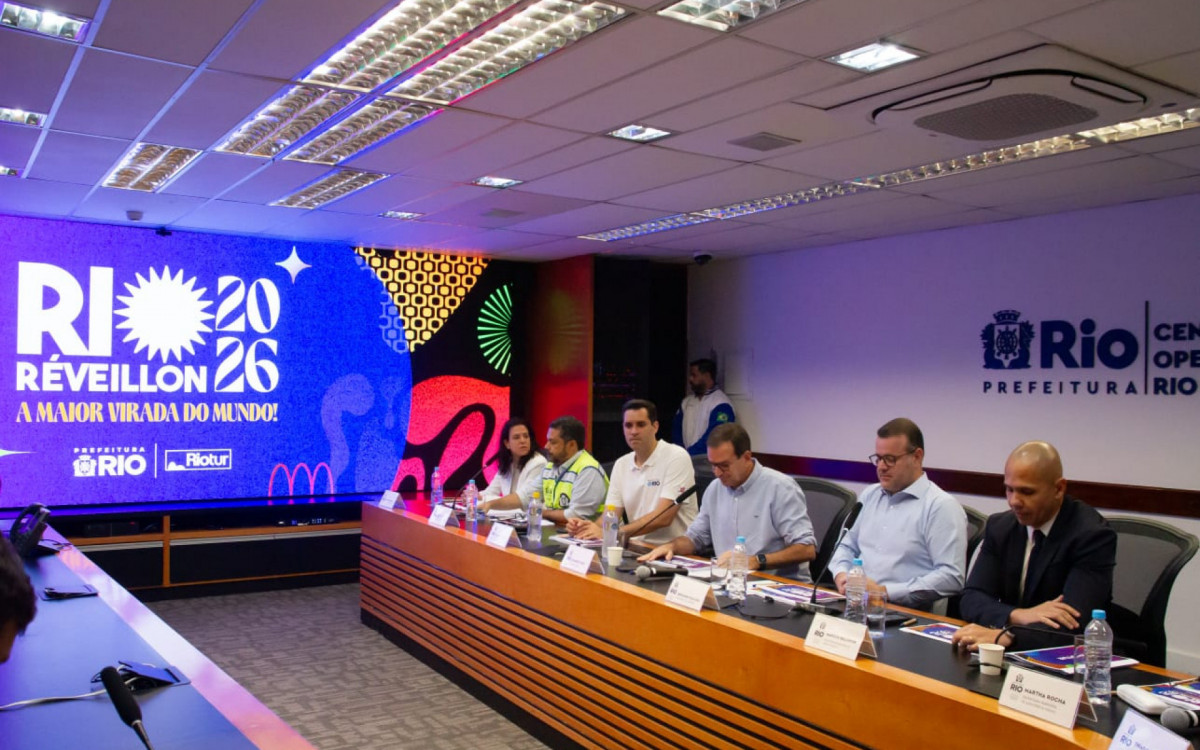 Prefeitura detalha esquema de segurança, transporte, saúde e limpeza para o Réveillon no Rio.