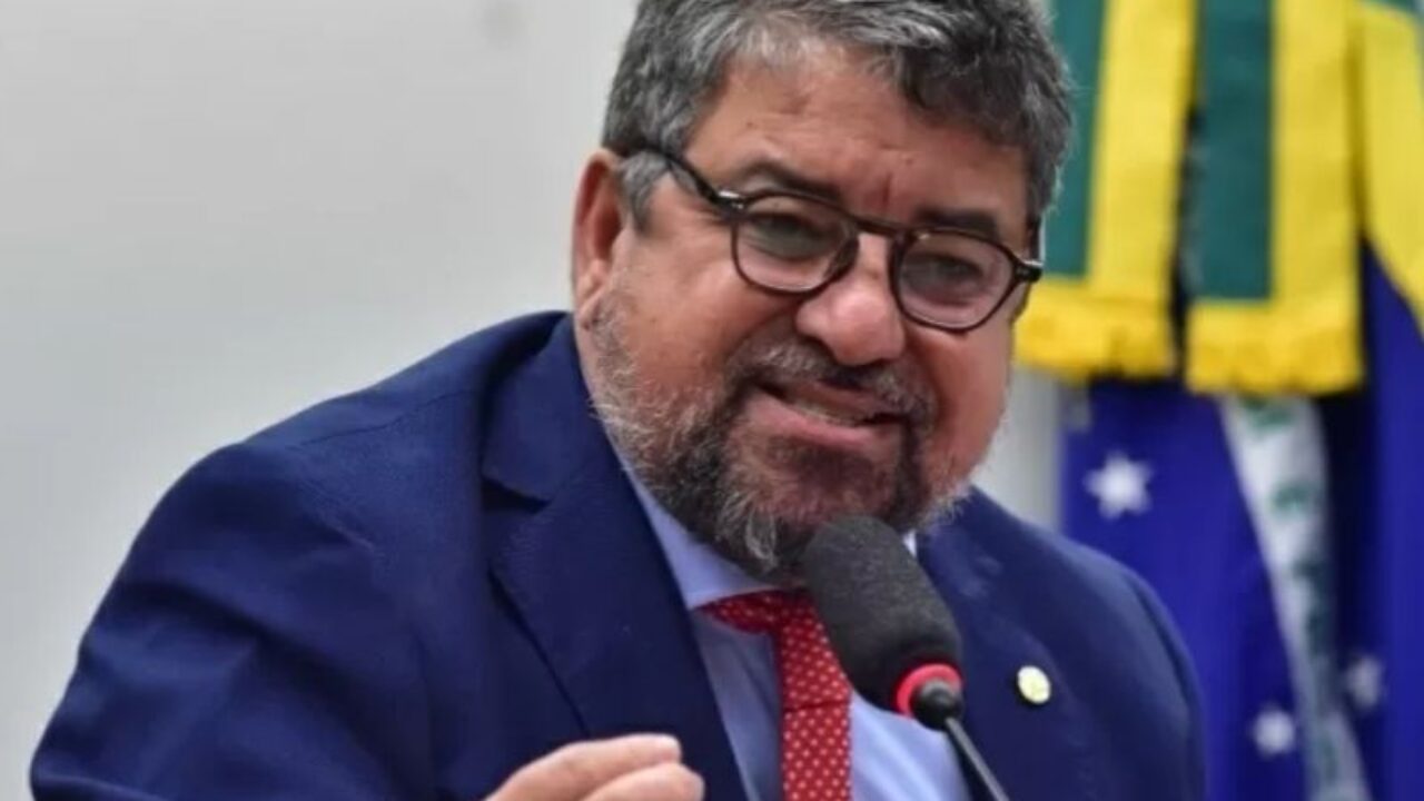 Washington Quaquá critica falhas no fornecimento de energia em Maricá após nova interrupção que afetou moradores.