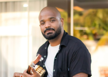 Maricá terá festa da virada na orla do Marine com show de Arlindinho e programação musical gratuita para o público.