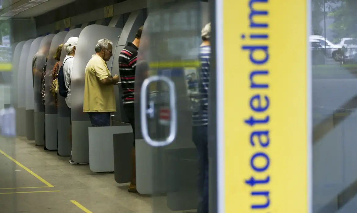 Confira como funcionam serviços públicos, comércio e transporte em Niterói, Rio e São Gonçalo no Natal e Ano-Novo.