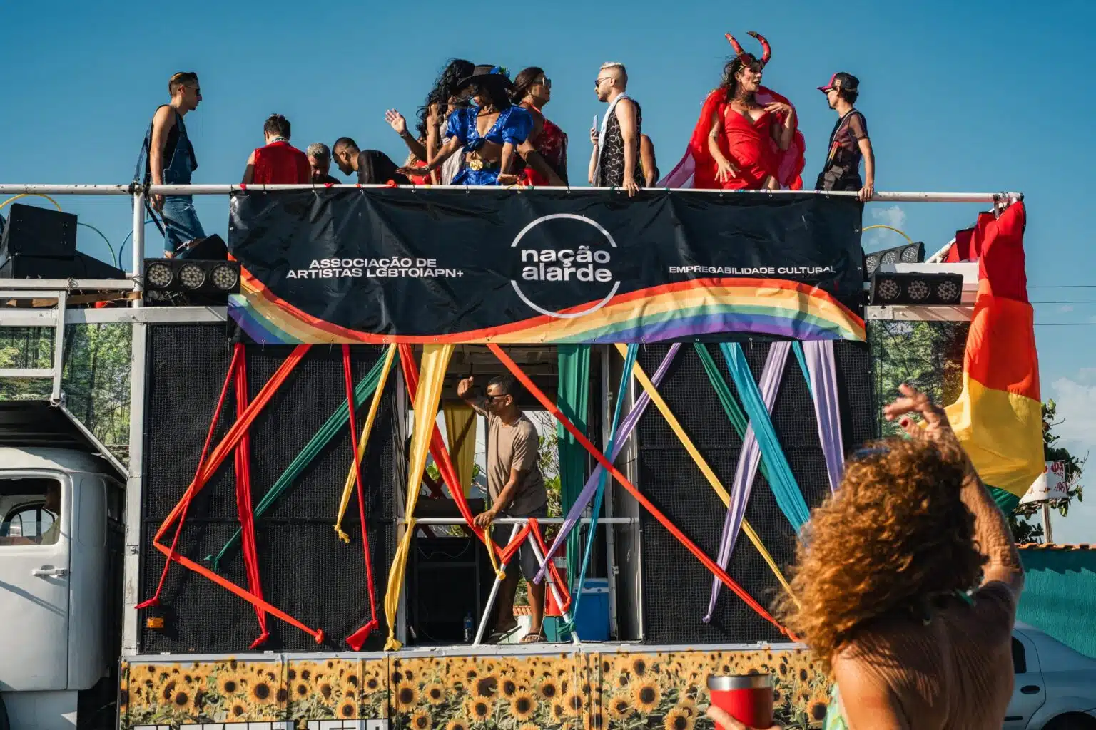 Maricá realiza a 11ª Parada do Orgulho LGBTQIAPN neste domingo, com shows e ações de inclusão.