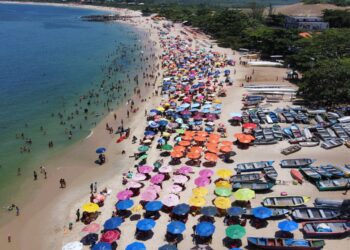 Prefeitura define novas regras para esportes na orla de Niterói, com normas de uso, fiscalização e possíveis penalidades.