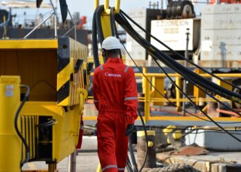 Estaleiro de Niterói abre vagas de estágio para universitários com bolsa e benefícios.