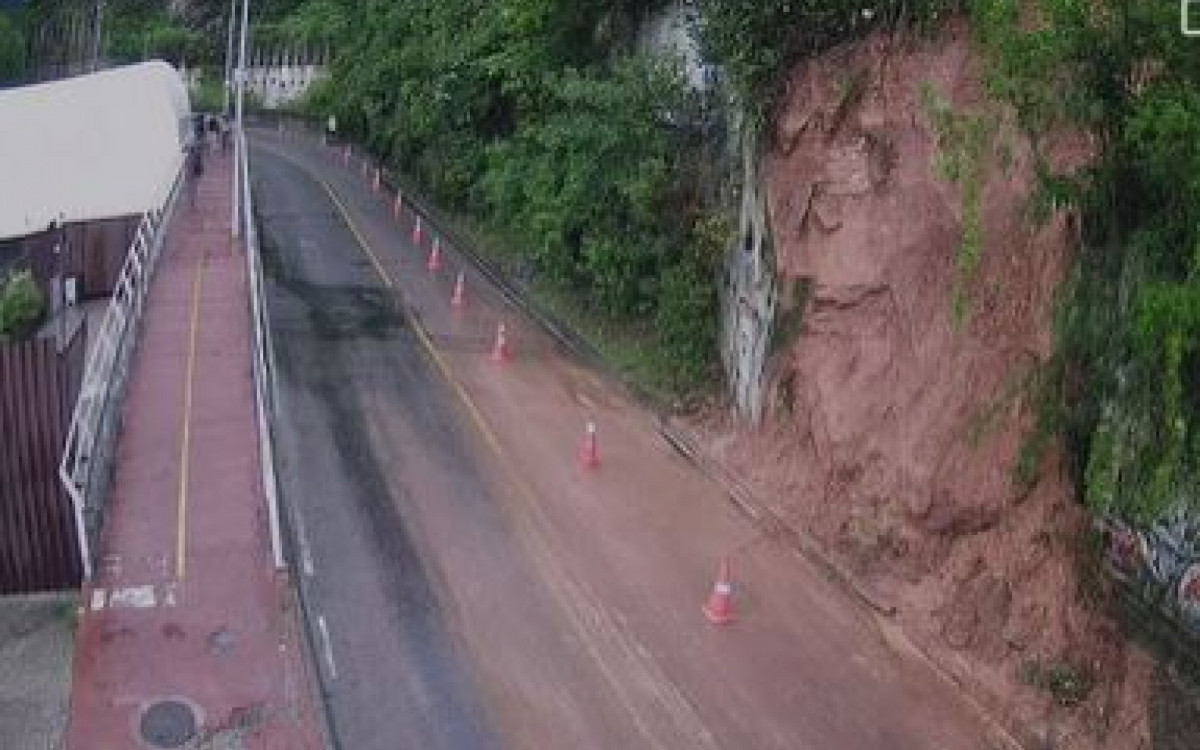 Chuvas fortes afetaram vias e transportes no Rio, que inicia processo de normalização da mobilidade urbana.