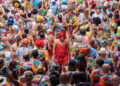 Blocos de rua movimentaram o Rio no último domingo antes do Carnaval, reunindo foliões em diversas regiões da cidade.