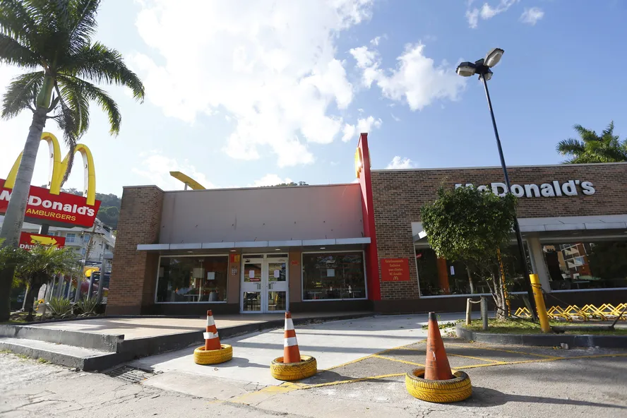 McDonald’s testa novo cardápio voltado a usuários de medicamentos para perda de peso, acompanhando mudanças no comportamento alimentar.