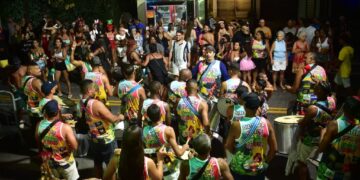 Niterói define ponto facultativo no Carnaval e altera expediente dos órgãos públicos. Serviços essenciais seguem em funcionamento.