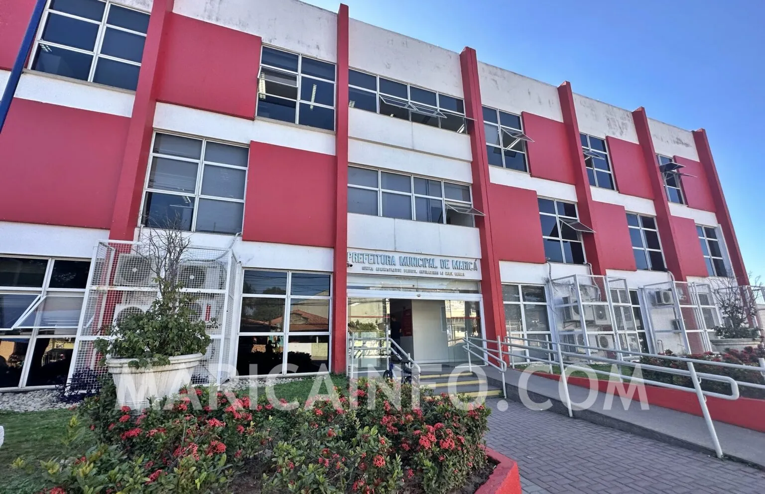 Prefeitura de Maricá decreta ponto facultativo após título da União de Maricá e celebra conquista histórica no Carnaval.