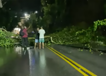 Volume recorde de chuva em fevereiro causa transtornos e coloca Niterói em estado de atenção