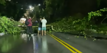 Volume recorde de chuva em fevereiro causa transtornos e coloca Niterói em estado de atenção