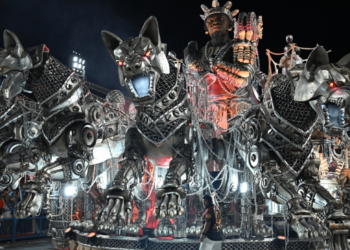 União de Maricá vence a Série Ouro e garante acesso ao Grupo Especial do Carnaval do Rio, marcando um momento histórico para a escola.