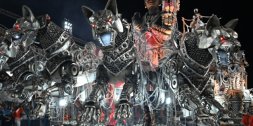 União de Maricá vence a Série Ouro e garante acesso ao Grupo Especial do Carnaval do Rio, marcando um momento histórico para a escola.