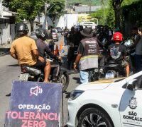 Operação em São Gonçalo remove motos irregulares e aplica 82 multas em dois dias