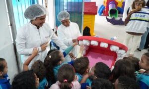 Prefeitura de São Gonçalo Promove Dia B da Saúde Bucal em Escolas para Prevenção e Educação