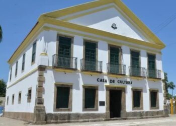 Casa de Cultura de Maricá recebe exposição “Villes et Cores” até 18 de abril