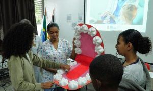 Ação Educativa Promove Saúde Bucal em Escolas de São Gonçalo no Dia Mundial da Saúde