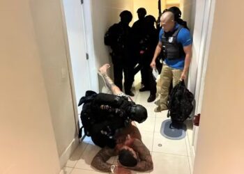 Homem é preso após manter ex-mulher e filha reféns na Barra da Tijuca sem feridos