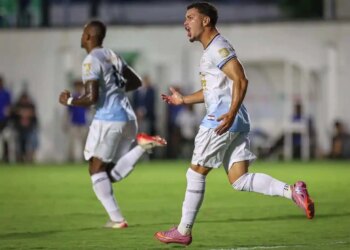 Tsunami a uma vitoria da permanencia na Serie A do Carioca