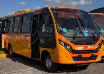 Prefeitura do Rio inicia renovação da frota com novos micro-ônibus na Zona Oeste